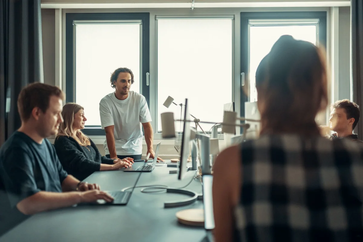 What Personal AI Agents Like Meta Muse And OpenAI Dots Mean For SEO via @sejourn